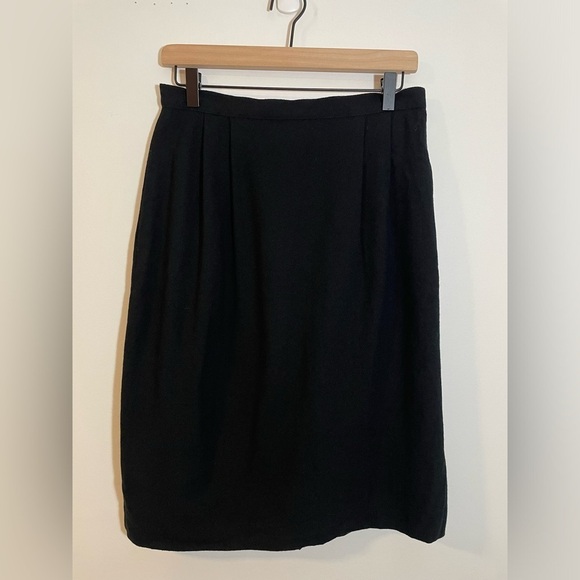 Vintage Dresses & Skirts - Vintage Black 100% Wool Fully Lined Pencil Skirt, Size 12, Has Pockets!